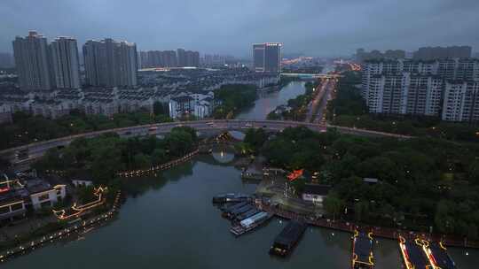 苏州觅渡桥城市河道夜景灯光璀璨