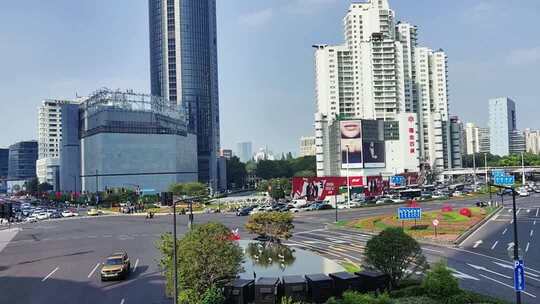 上海徐家汇建筑风光和车流交通