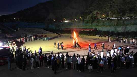 团建 集体活动 聚会 篝火晚会 度假旅游