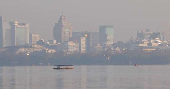 杭州西湖环湖风光西湖与城市建筑同框空镜