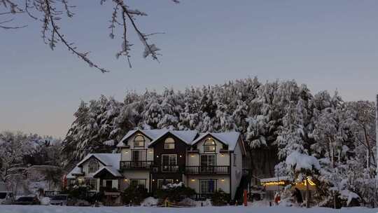 下雪的傍晚  城市下雪  雪景 下雪黄昏视频素材模板下载