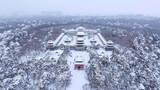 辽宁沈阳北陵公园清昭陵大雪中古建筑航拍高清在线视频素材下载