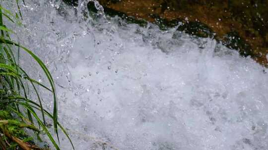 河边流水河流河水小溪山泉泉水流体液体水流