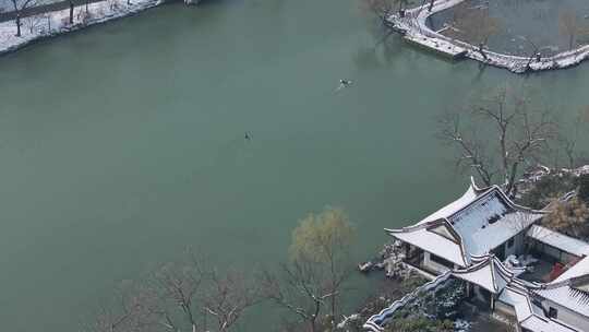 航拍瘦西湖风景区大明寺观音山园林雪景