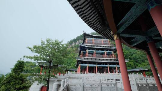 柳州文庙中式庭院古建筑雨景雨季大雨暴雨