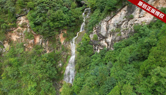 瀑布溪流山林溪水水流 悬崖飞流直下三千尺