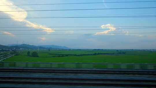 早晨 清晨 高铁动车火车窗外风景沿途风光视频素材模板下载