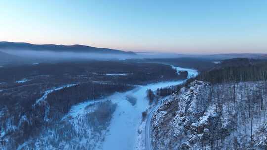 东北林海雪原黎明冰河冻雾