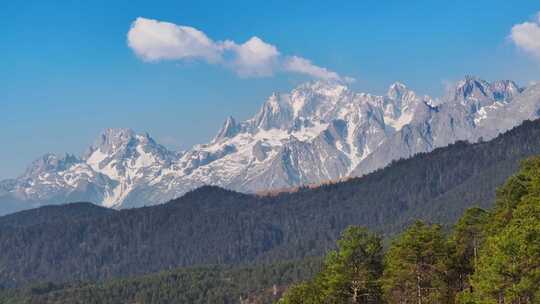 航拍云南玉龙雪山