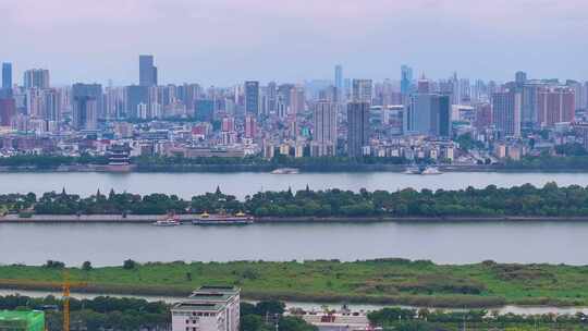 湖南长沙岳麓区湘江橘子洲风景区航拍城市风