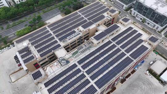 工厂房顶分布式太阳能光伏发电站航拍
