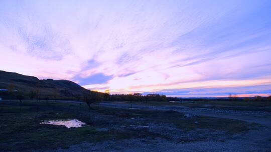 额尔古纳湿地草原夕阳晚霞云彩自然风光