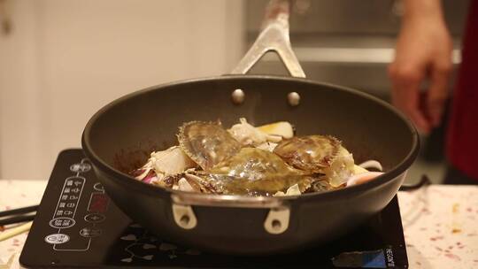 年糕蟹肉蟹煲韩式海鲜年糕锅制作