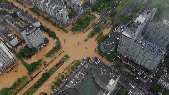 2024年6月下旬黄山市暴雨后洪水来袭