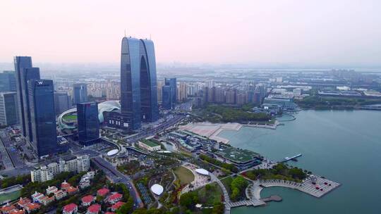 4k 航拍苏州金鸡湖畔金融中心建筑景观