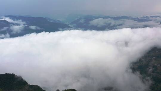 4k航拍高山峡谷云海