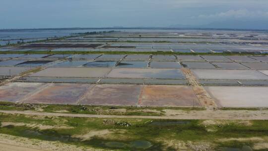 莺歌海海盐场海盐蒸发池结晶池粗盐老盐07视频素材模板下载