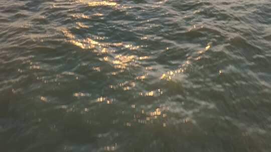 4k海面金色夕阳日落光线地平线海平面航拍视频素材模板下载