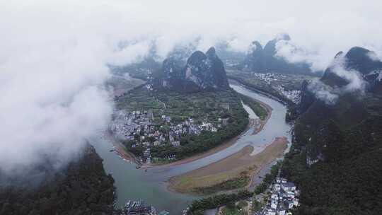 桂林山水烟雨漓江兴坪古镇航拍风光4K