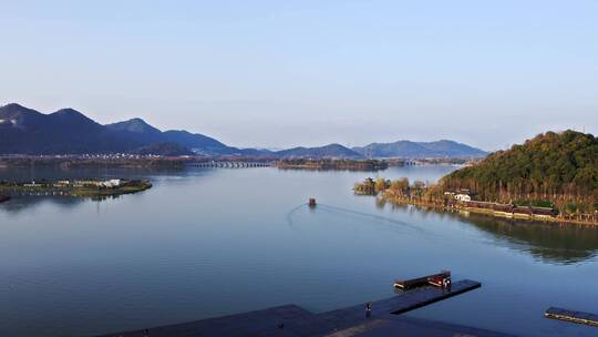 航拍夕阳下杭州萧山湘湖风景区