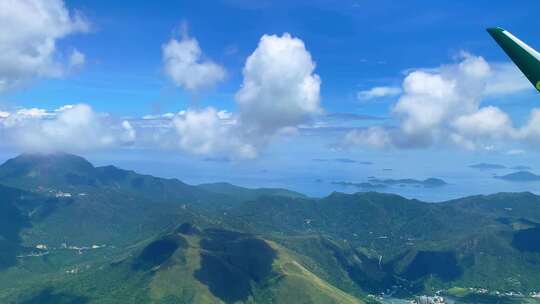 香港机场飞机视角俯瞰山海景观