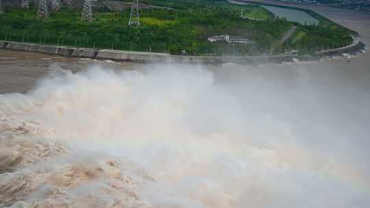 近距离实拍三峡大坝泄洪震撼场景视频素材模板下载