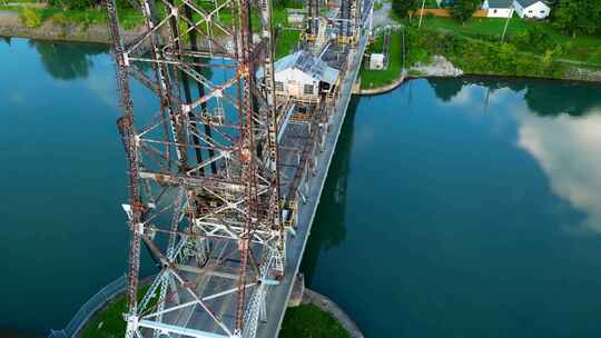 空中无人机环湖升降机桥尖顶水上建筑塔