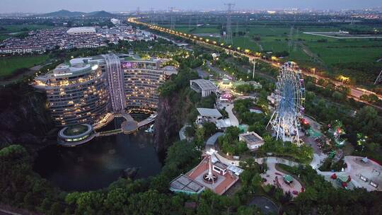 高视角国际著名酒店佘山世茂洲际酒店夜景