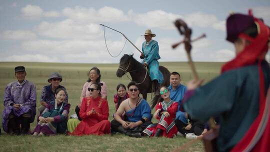蒙古族乌兰牧骑草原舞者