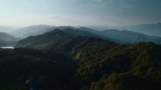 云南屏边苗族大围山风光水墨画风