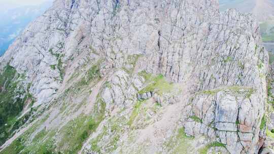 新疆伊犁昭苏伊昭公路白石峰风景航拍