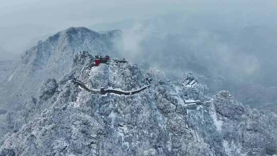 湖北武当山天柱峰金顶太和宫雪后云海航拍