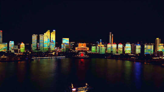 4k航拍青岛夜景流光溢彩的城市景象宣传片