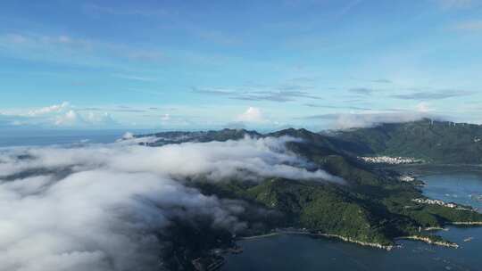 大海岛屿大山云海航拍