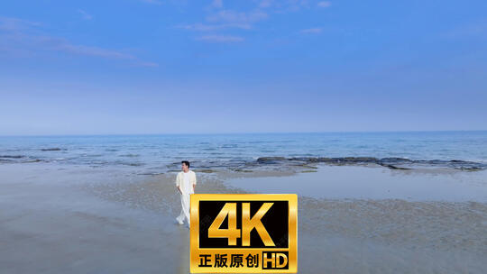 轻松惬意散步 感受生活