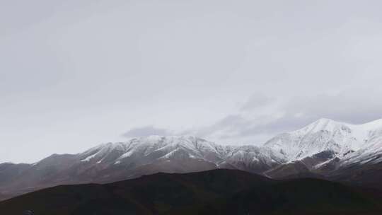 航拍青藏高原青海祁连山脉天境祁连雪山雪景