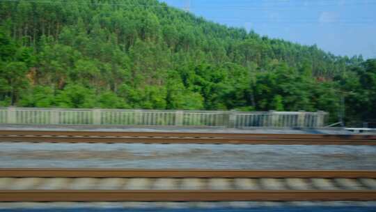 火车动车高铁车窗外风景沿途景色