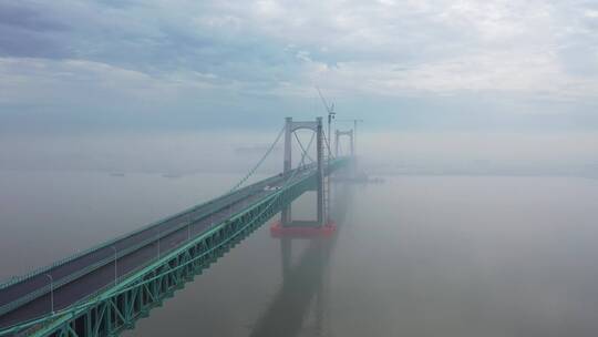 瓯江北口大桥施工航拍画面