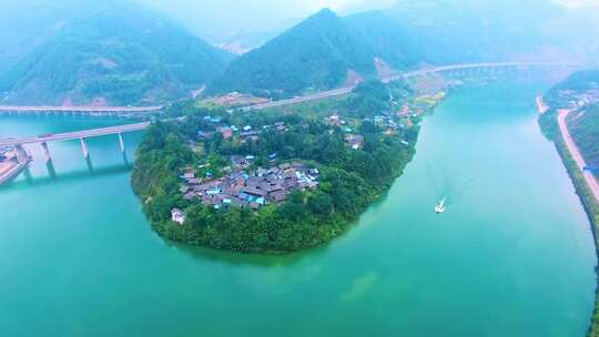 清水江游艇 青山绿水 江河湖泊 自然生态