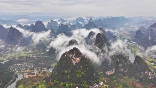 桂林喀斯特地貌阳朔风光雨后云海风光