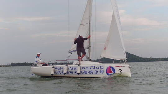 武汉东湖地拍帆船航行人709