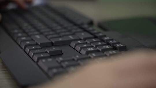 键盘 电脑打字 特写 敲键盘 程序员