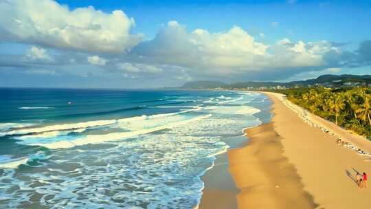 沙滩海浪 晴空白云 夏日海岸画卷