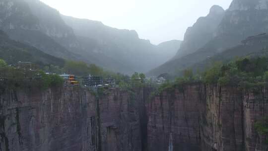 4K航拍河南新乡市太行山郭亮挂壁公路风景