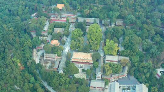 潭柘寺航拍千年古寺寺庙香火祈祷佛教