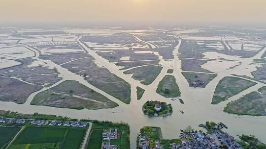 航拍江苏盐城九龙口自然保护区农田湖景