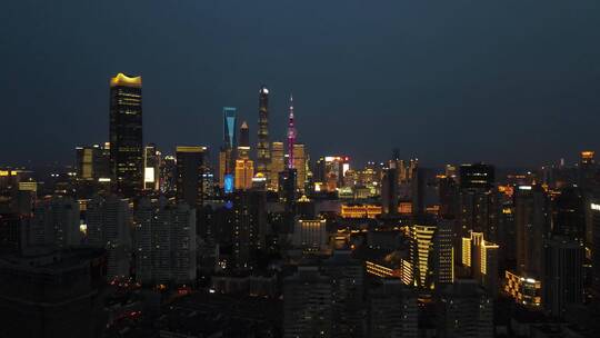 上海外滩黄浦区黄浦江东方明珠夜全景夜景4K