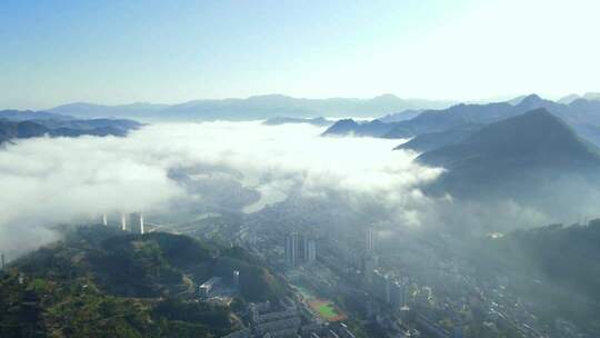 航拍贵州省剑河县云海 云海中的剑河4k