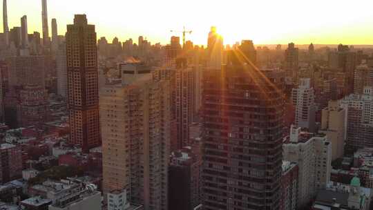 航拍美国纽约曼哈顿上东区摩天大楼日出阳光