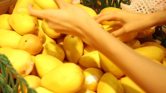 【镜头合集】超市购买芒果